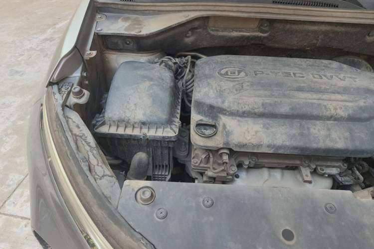 Used Baojun 510 2017 1.5L Manual Fashion Model Engine Bay Right
