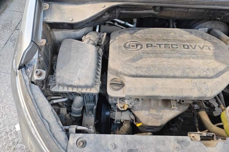 Used Baojun 510 2017 1.5L manual Comfort trim Engine Bay Right
