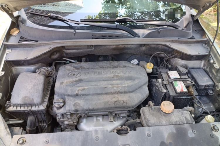 Used Baojun 510 2017 1.5L Automatic Fashion Model Engine Bay