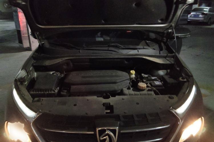 Used Baojun 510 2017 1.5L Manual Fashion Model Engine Bay