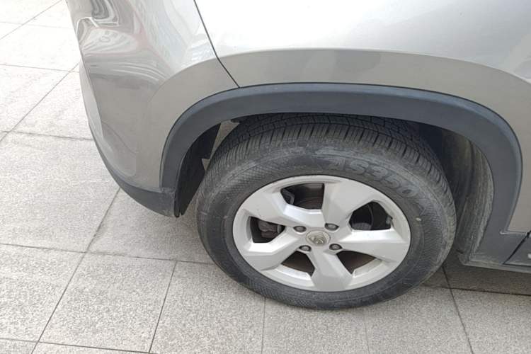Used Baojun 510 2017 1.5L Automatic Fashion Model Exterior 4