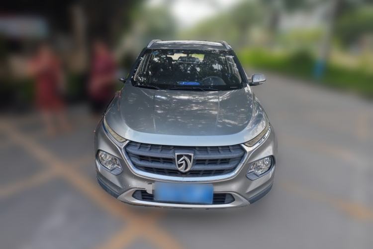Used Baojun 510 2017 1.5L manual Comfort trim Front