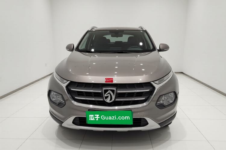 Used Baojun 510 2017 1.5L manual Comfort trim Front