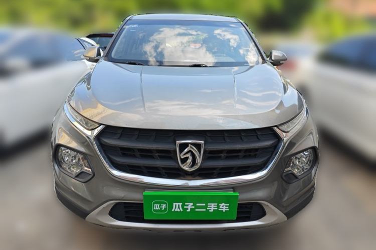 Used Baojun 510 2017 1.5L manual Comfort trim Front