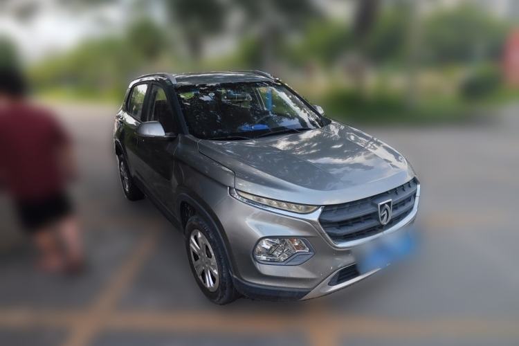 Used Baojun 510 2017 1.5L manual Comfort trim Front Right 45 Deg