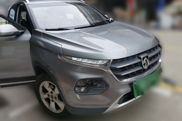 Used Baojun 510 2017 1.5L manual Comfort trim Front Right 45 Deg