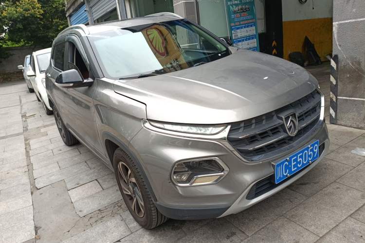 Used Baojun 510 2017 1.5L Manual Luxury Model Front Right 45 Deg