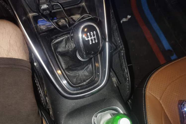 Used Baojun 510 2017 1.5L Manual Luxury Model Gear Lever
