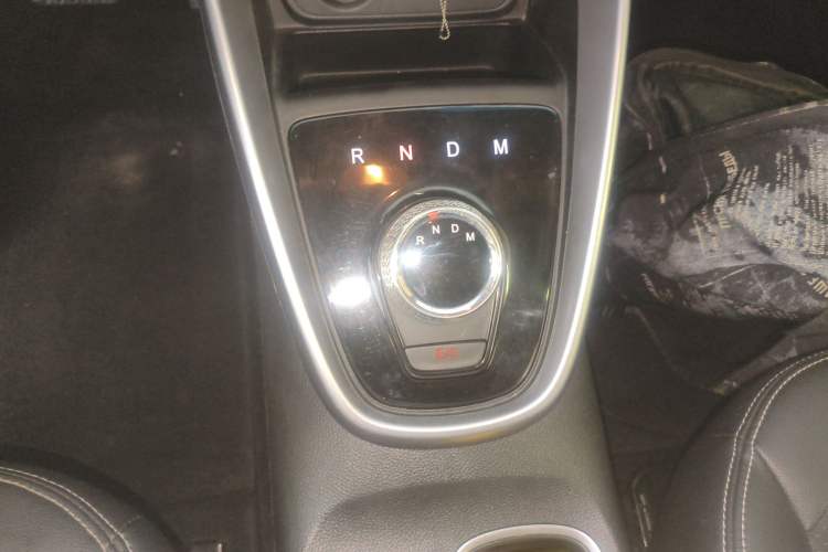 Used Baojun 510 2017 1.5L Automatic Fashion Model Gear Lever