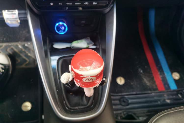 Used Baojun 510 2017 1.5L manual Comfort trim Gear Lever