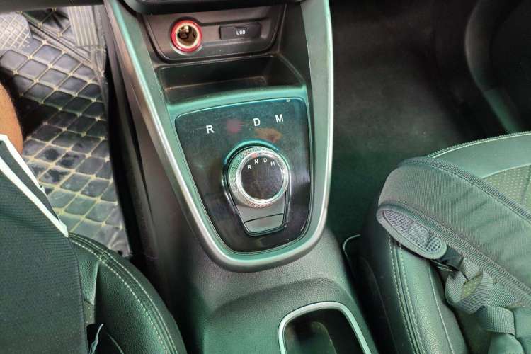 Used Baojun 510 2017 1.5L Automatic Fashion Model Gear Lever