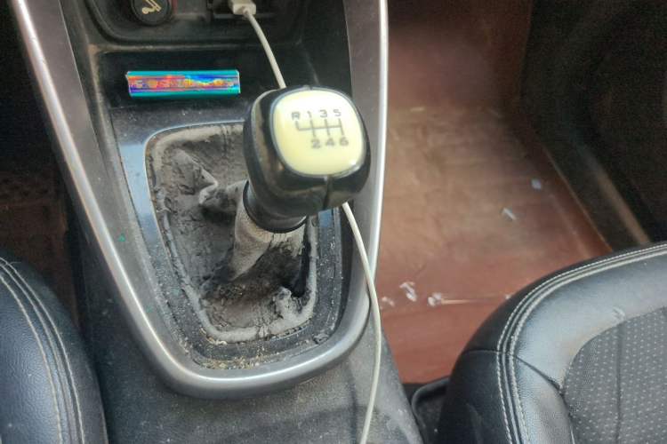 Used Baojun 510 2017 1.5L Manual Fashion Model Gear Lever