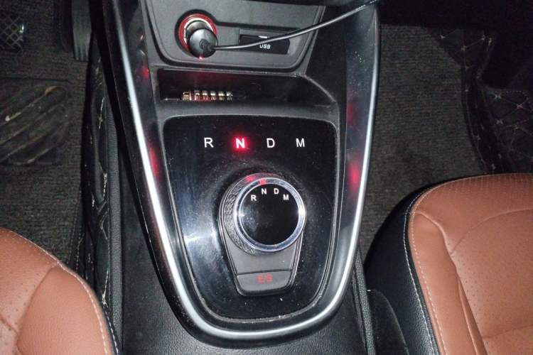 Used Baojun 510 2017 1.5L Automatic Luxury Model Gear Lever