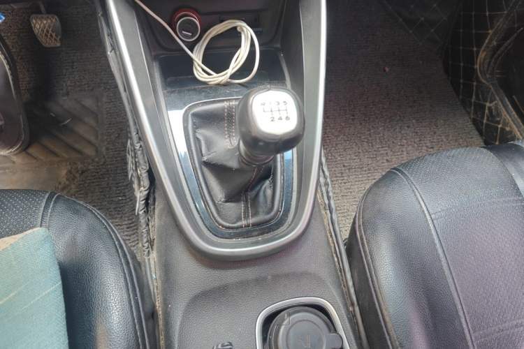 Used Baojun 510 2017 1.5L Manual Fashion Model Gear Lever