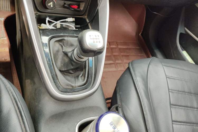 Used Baojun 510 2017 1.5L Manual Fashion Model Gear Lever