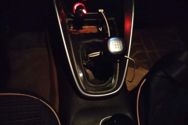 Used Baojun 510 2017 1.5L Manual Fashion Model Gear Lever