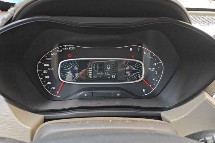 Used Baojun 510 2017 1.5L manual Comfort trim Instrument Cluster