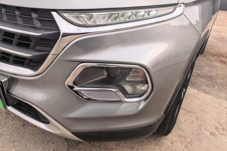 Used Baojun 510 2017 1.5L Automatic Luxury Model Left Front Headlight