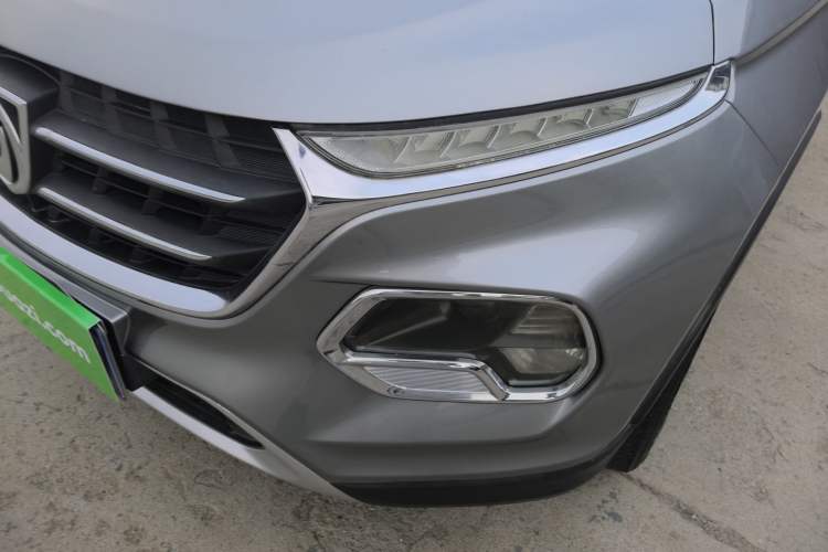 Used Baojun 510 2017 1.5L Automatic Luxury Model Left Front Headlight
