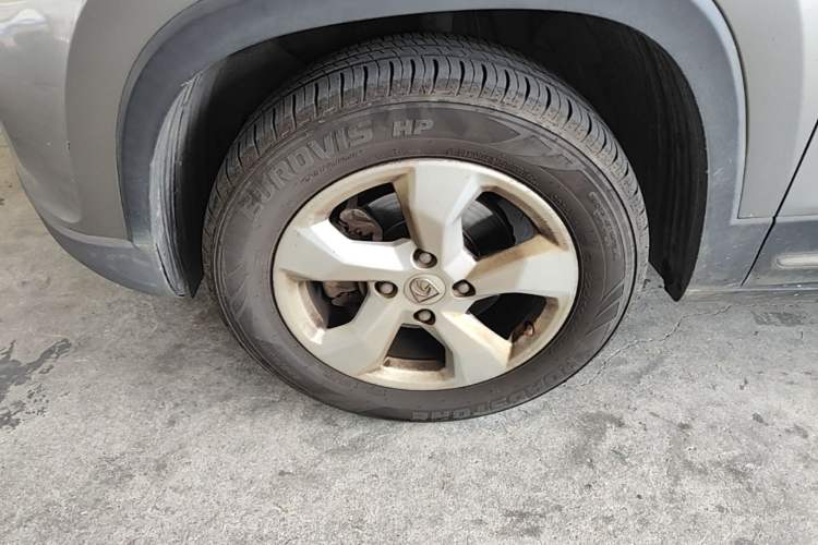 Used Baojun 510 2017 1.5L Automatic Fashion Model Left Front Wheel Hub