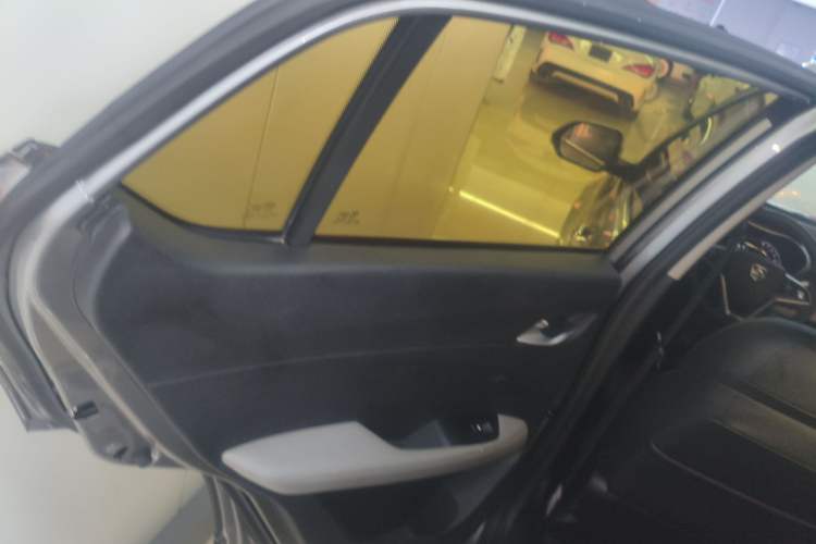 Used Baojun 510 2017 1.5L Automatic Fashion Model Left Rear Door Interior