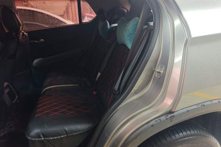 Used Baojun 510 2017 1.5L Automatic Fashion Model Left Rear Seat