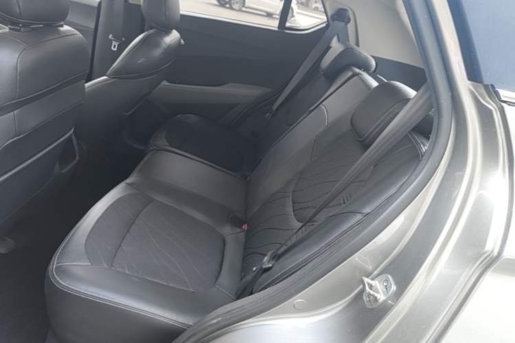 Used Baojun 510 2017 1.5L Automatic Fashion Model Left Rear Seat