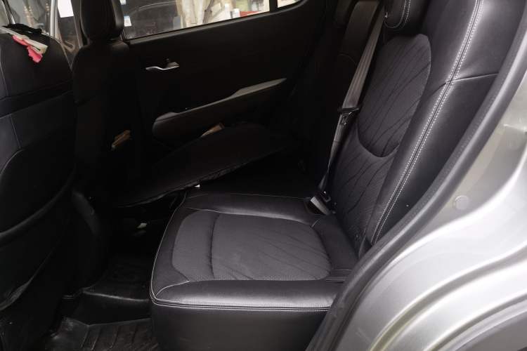 Used Baojun 510 2017 1.5L manual Comfort trim Left Rear Seat