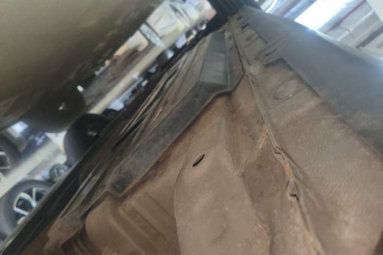Used Baojun 510 2017 1.5L Automatic Fashion Model Left Side Sill
