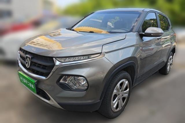 Used Baojun 510 2017 1.5L manual Comfort trim