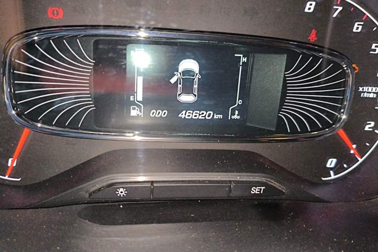 Used Baojun 510 2017 1.5L Manual Luxury Model Odometer Close Up