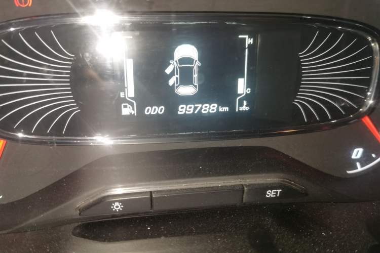 Used Baojun 510 2017 1.5L Manual Luxury Model Odometer Close Up