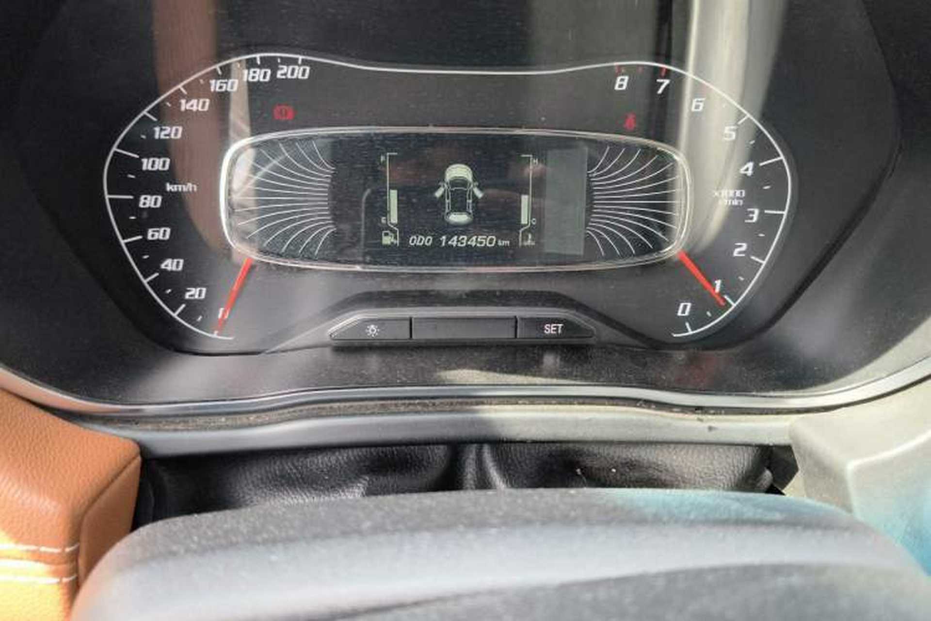 Used Baojun 510 2017 1.5L Manual Luxury Model Odometer Close Up