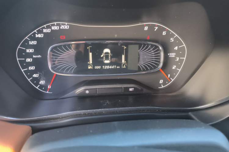 Used Baojun 510 2017 1.5L Manual Luxury Model Odometer Close Up