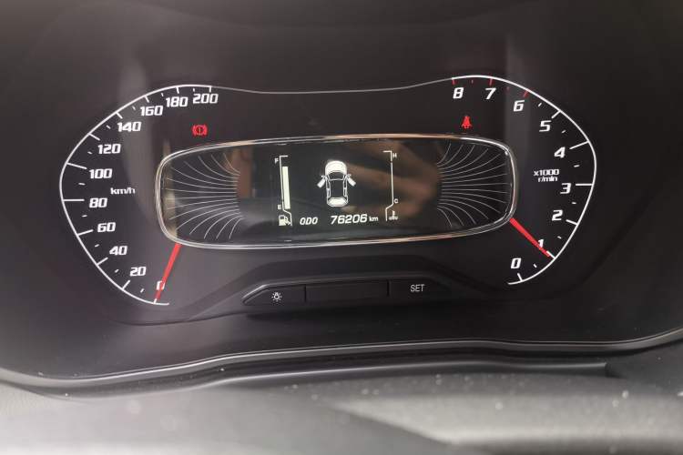 Used Baojun 510 2017 1.5L manual Comfort trim Odometer Close Up