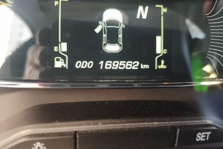 Used Baojun 510 2017 1.5L Automatic Fashion Model Odometer Close Up