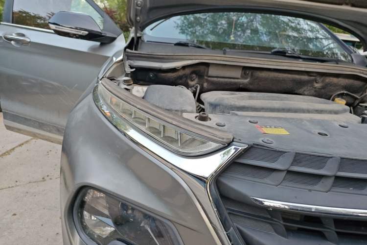 Used Baojun 510 2017 1.5L Automatic Luxury Model Right Front Headlight