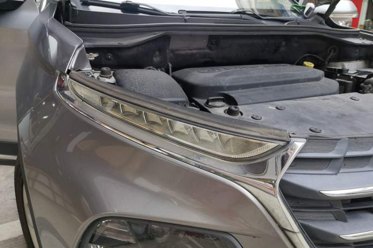 Used Baojun 510 2017 1.5L manual Comfort trim Right Front Headlight