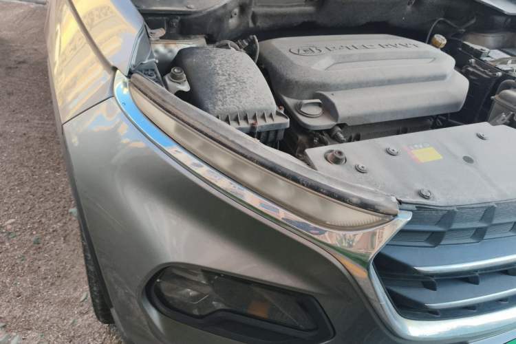 Used Baojun 510 2017 1.5L Automatic Fashion Model Right Front Headlight