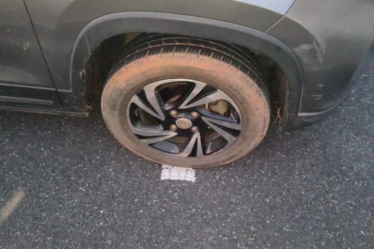 Used Baojun 510 2017 1.5L Manual Luxury Model Right Front Wheel Hub