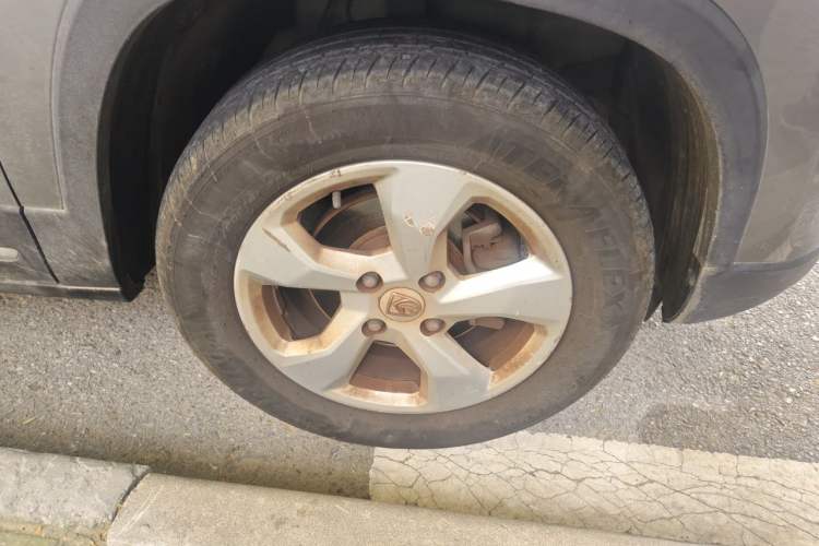 Used Baojun 510 2017 1.5L Manual Fashion Model Right Front Wheel Hub