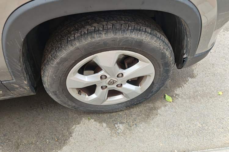 Used Baojun 510 2017 1.5L Manual Fashion Model Right Front Wheel Hub