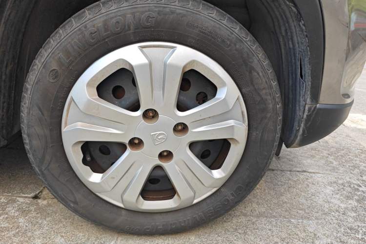 Used Baojun 510 2017 1.5L manual Comfort trim Right Front Wheel Hub
