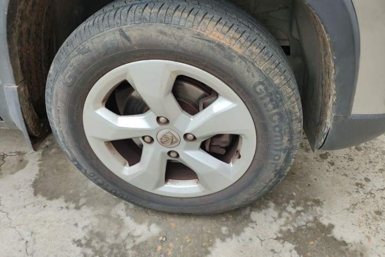 Used Baojun 510 2017 1.5L Manual Fashion Model Right Front Wheel Hub