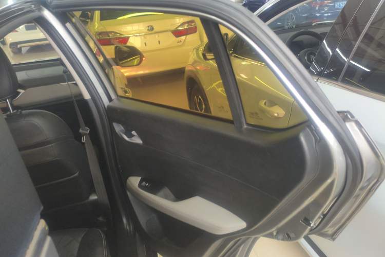 Used Baojun 510 2017 1.5L Automatic Fashion Model Right Rear Door Interior