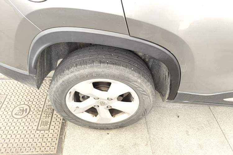 Used Baojun 510 2017 1.5L Automatic Fashion Model Right Rear Wheel Hub