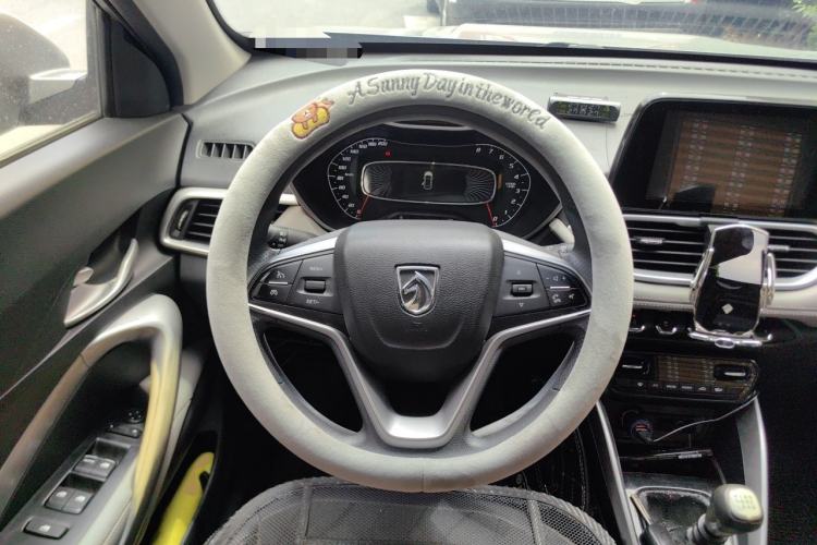 Used Baojun 510 2017 1.5L Manual Fashion Model Steering Wheel