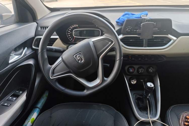 Used Baojun 510 2017 1.5L manual Comfort trim Steering Wheel