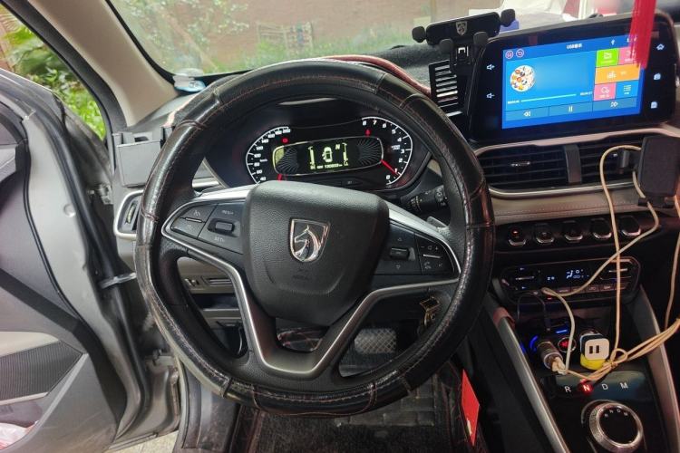 Used Baojun 510 2017 1.5L Automatic Fashion Model Steering Wheel