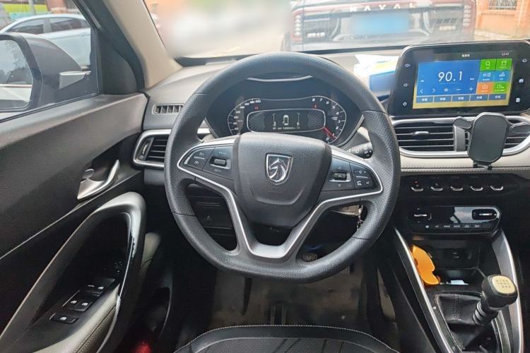 Used Baojun 510 2017 1.5L Manual Fashion Model Steering Wheel